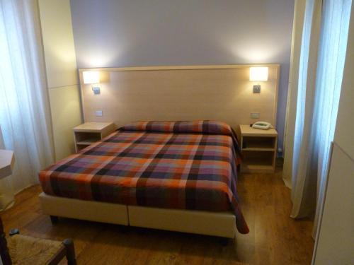 Hotel Da Cesare ストレーザ エクステリア 写真