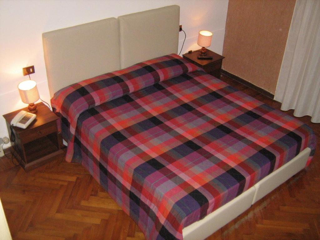 Hotel Da Cesare ストレーザ エクステリア 写真